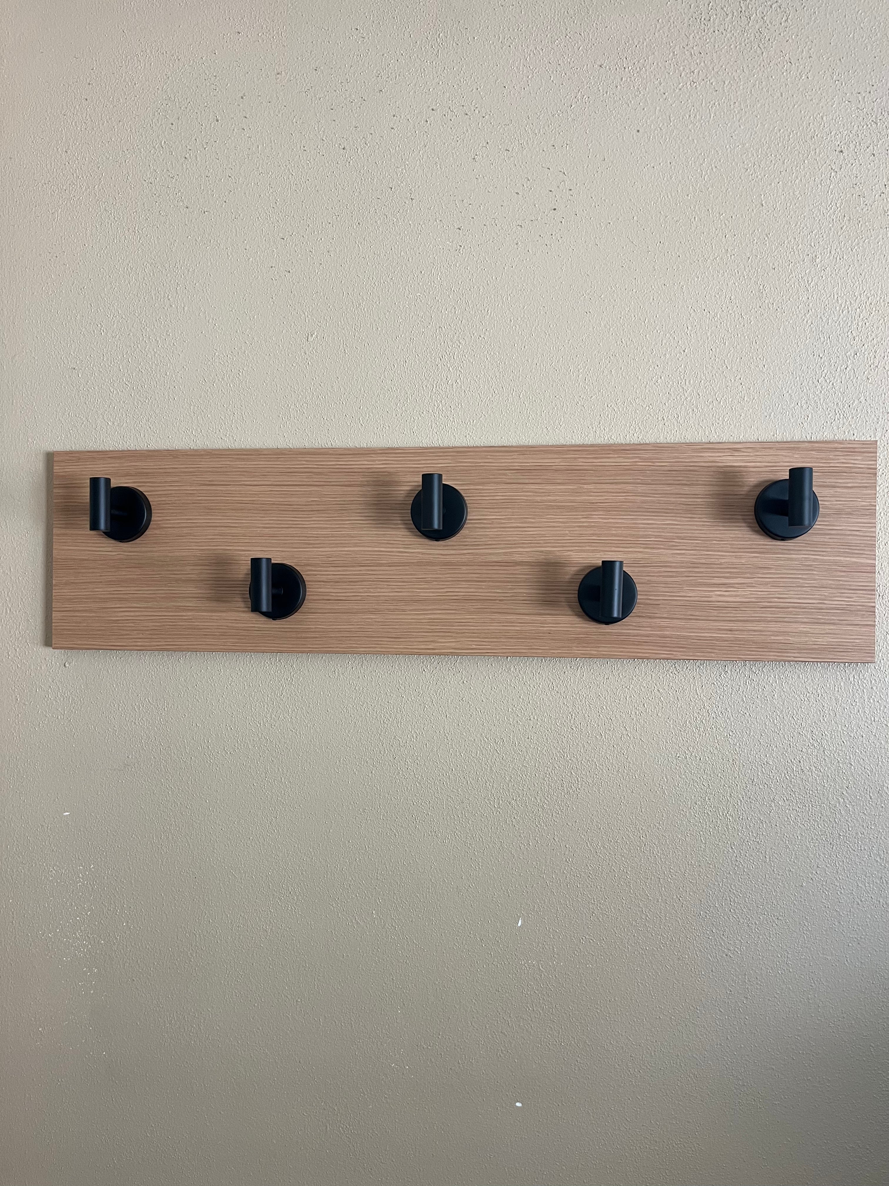 5 hook wall rack