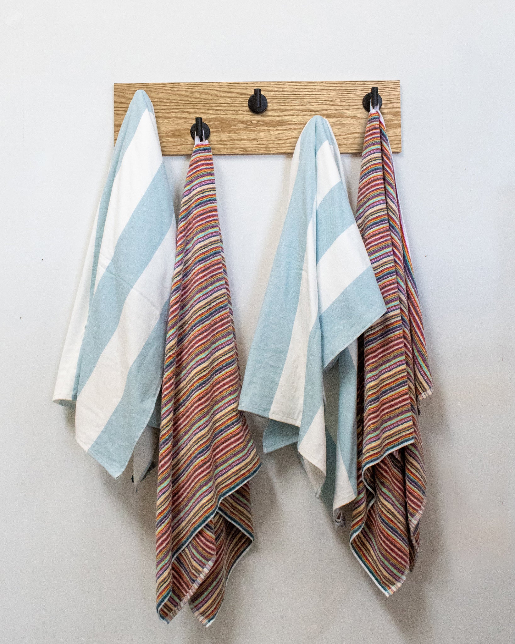 Red Oak Hook Wall Rack
