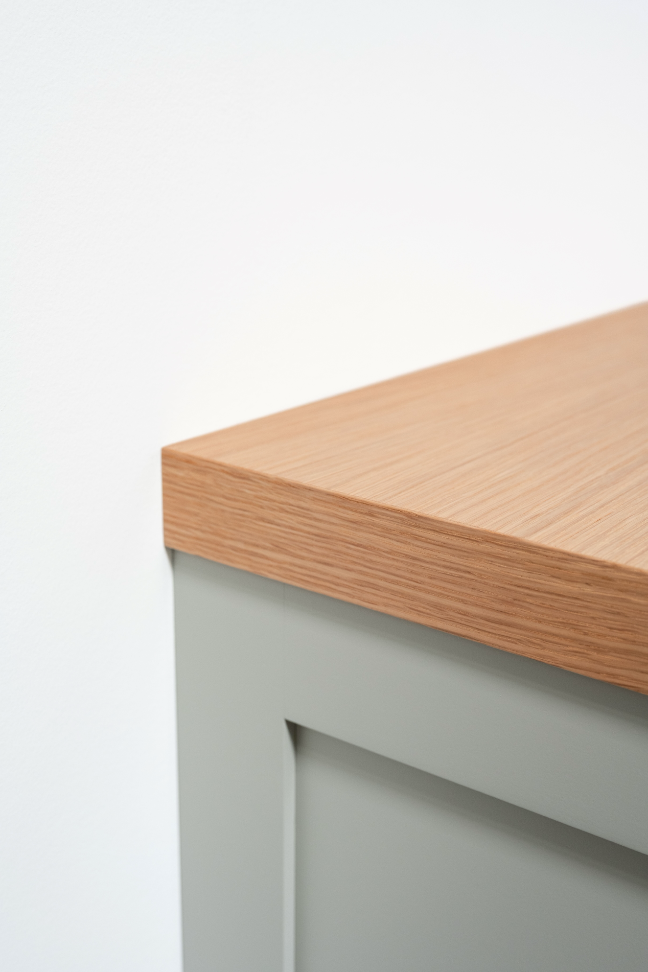 Rift white oak wood table surface